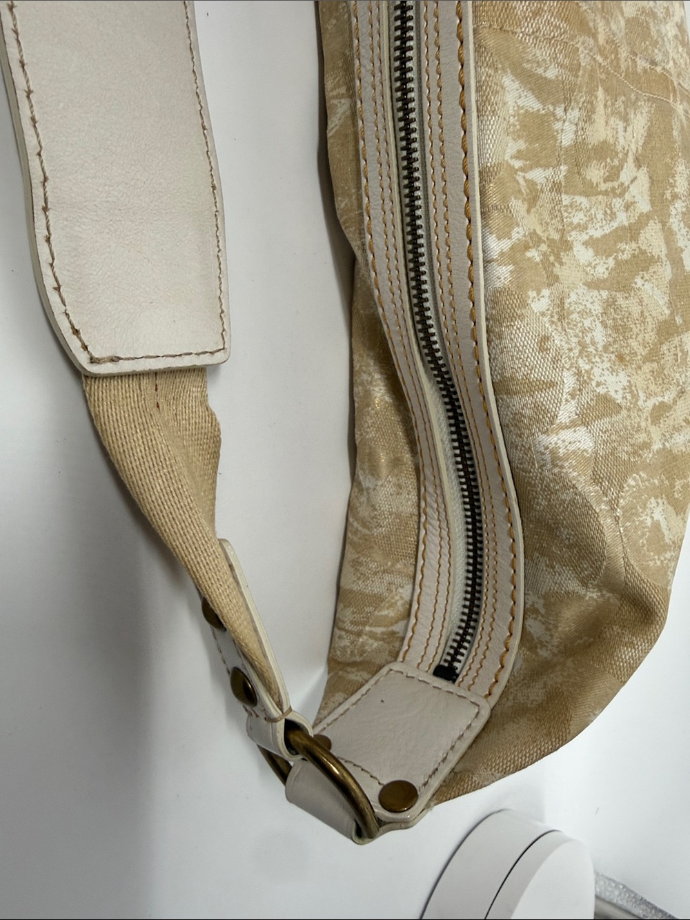 Vintage cream and tan Coach - Picture 17 of 17